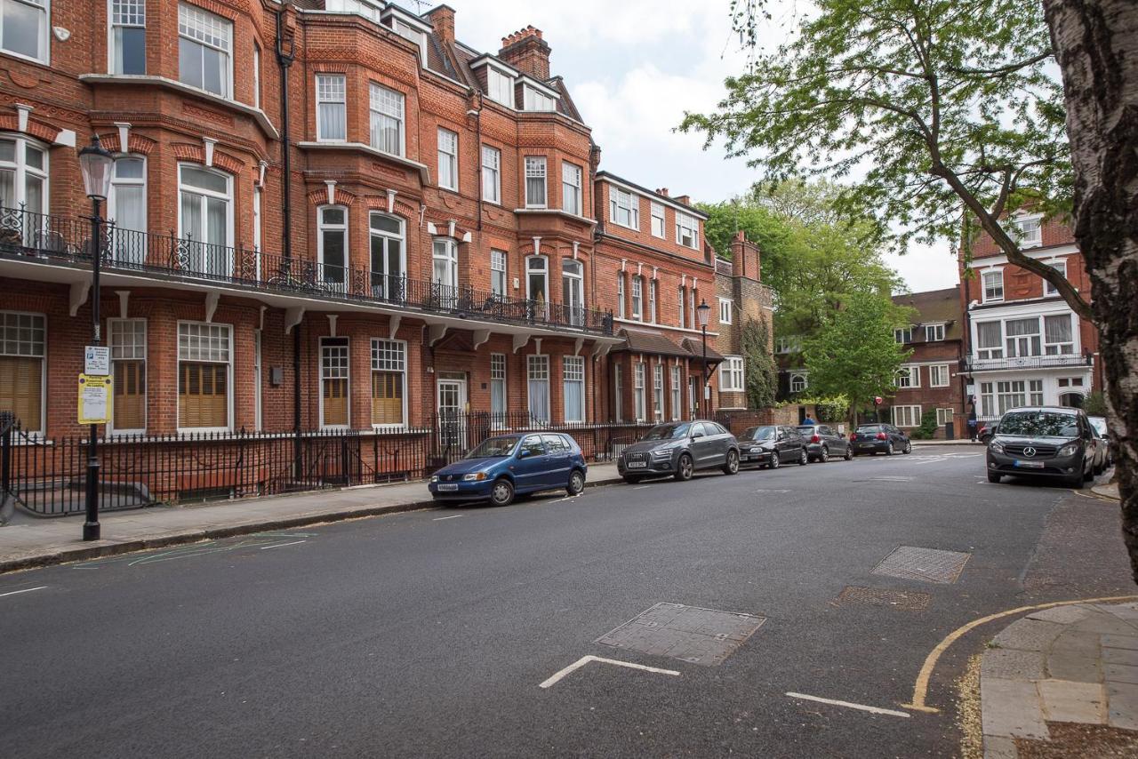 Elm Park Gardens Apartment